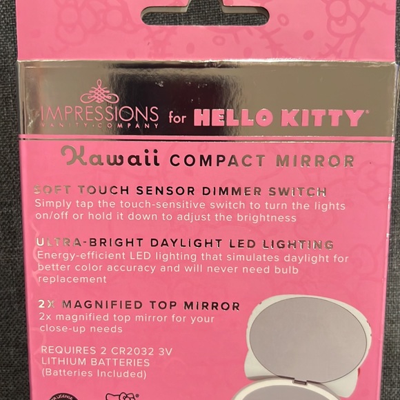Hello Kitty Kawaii compact mirror new in box - Picture 2 of 5